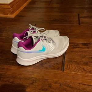 Nike girls star runner 2 size 4 running shoes